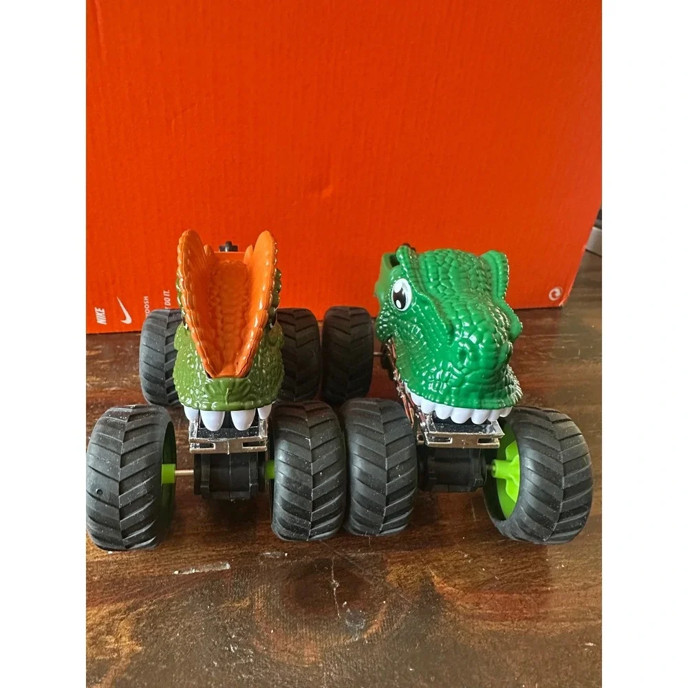 Monster Truck Dino Toy Lot‎ of 3 T-Rex Spinosaurus Triceratops One Rev Up